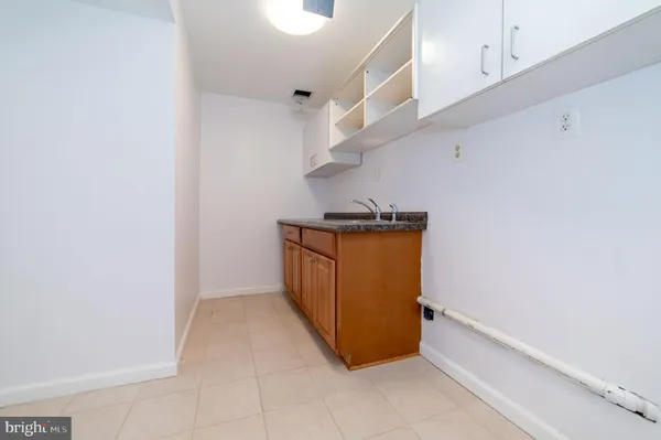 $3,000 | 5569 Caithness Court, Fairfax, VA 22032