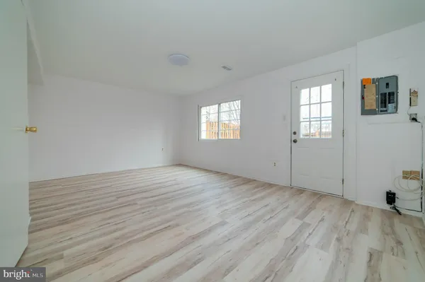 $3,000 | 5569 Caithness Court, Fairfax, VA 22032