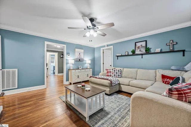 $525,000 | 17 Brookview Circle, Greenville, SC 29605