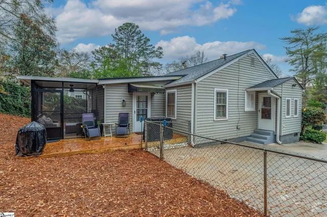 $525,000 | 17 Brookview Circle, Greenville, SC 29605