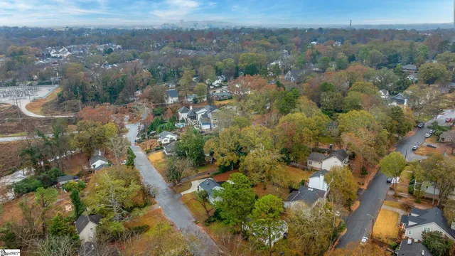 $525,000 | 17 Brookview Circle, Greenville, SC 29605