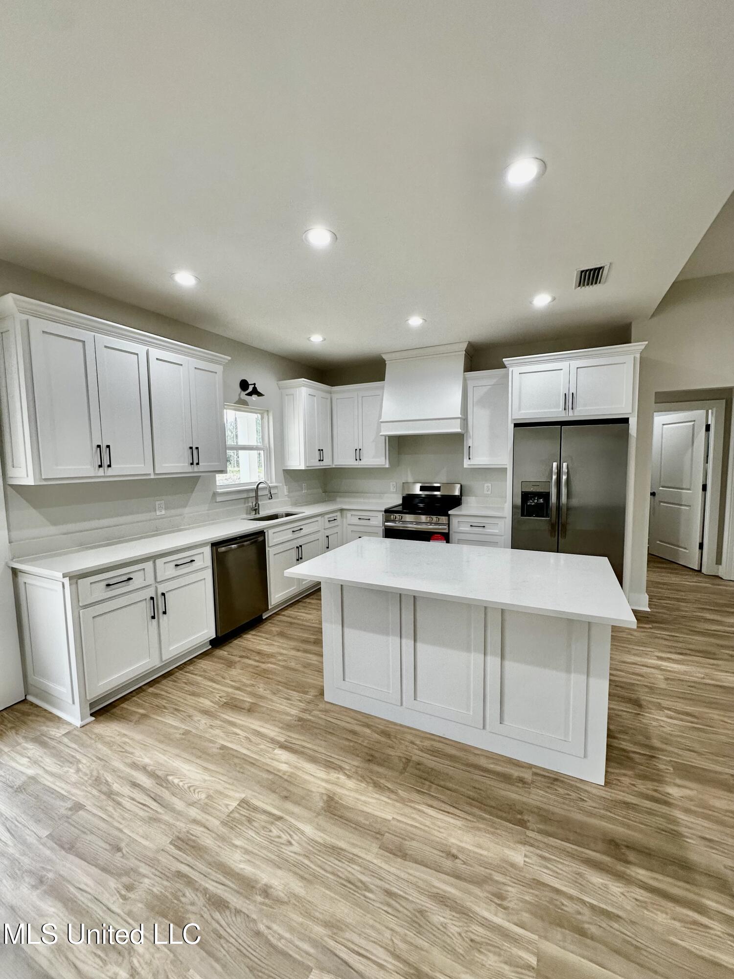 26600 Billy Hinton Road Lucedale, MS 39452 - Photo 11 of 29 FullSizeRender