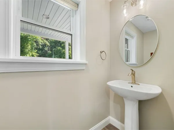 $424,900 | 71 Hefflon Lane, St. Albans, VT 05478