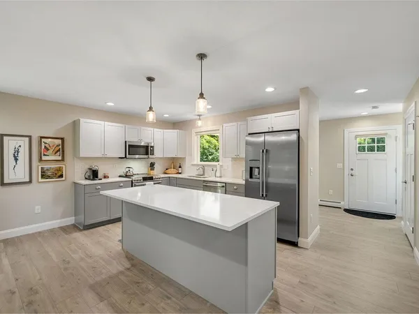 $424,900 | 71 Hefflon Lane, St. Albans, VT 05478