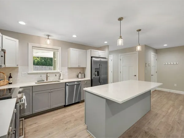 $424,900 | 71 Hefflon Lane, St. Albans, VT 05478