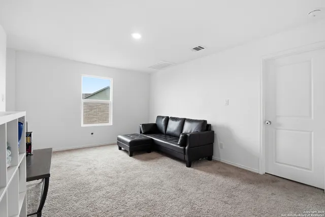 $2,200 | 13942 Bull Cove, San Antonio, TX 78252