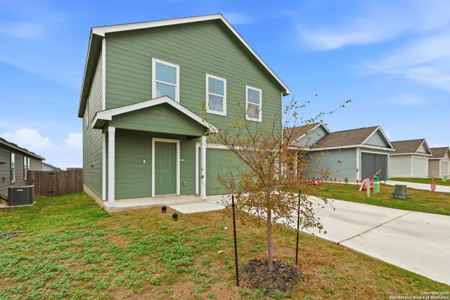 $2,200 | 13942 Bull Cove, San Antonio, TX 78252
