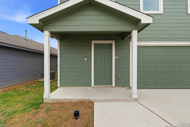 $2,200 | 13942 Bull Cove, San Antonio, TX 78252