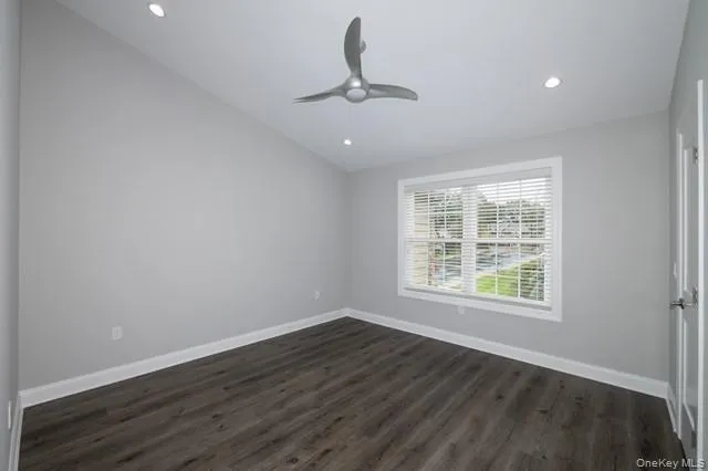 $3,545 | 5 Sunlight Walk, Unit 5, Holbrook, NY 11741