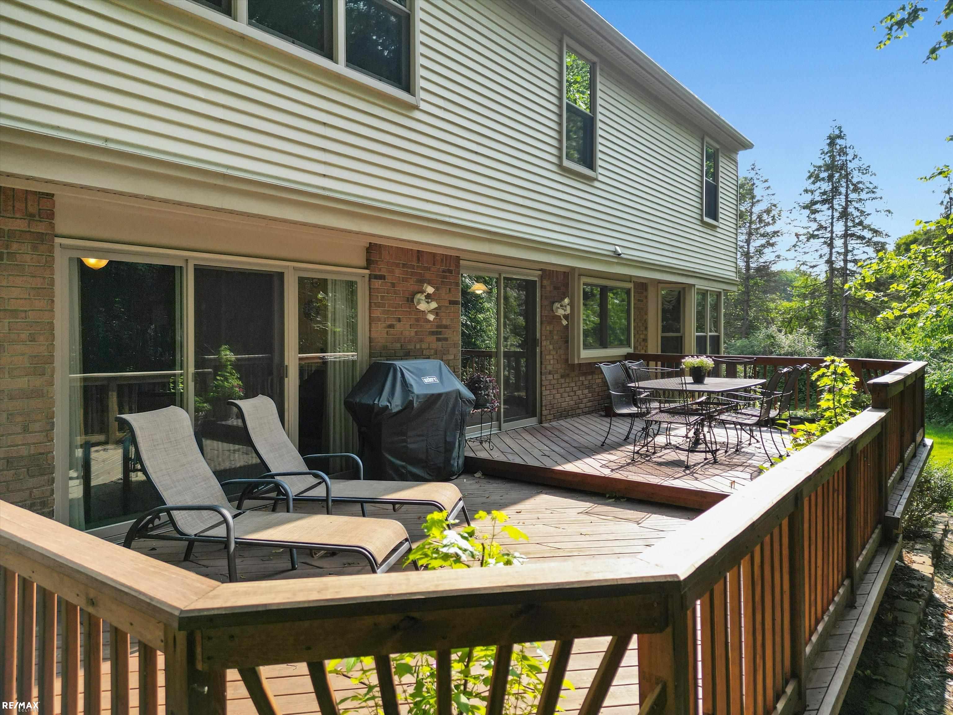 1275 Thames Court Rochester, MI 48307 - Photo 9 of 43 50117277-8.JPG
