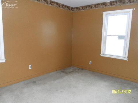 1044 West Stanley Road Mount Morris, MI 48458 - Photo 5 of 7 20131888-4.JPG