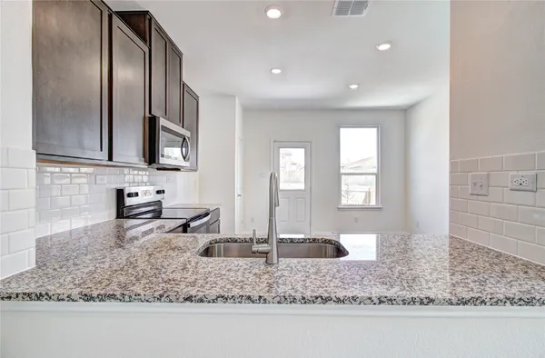 $1,695 | 3423 Old Almonte Drive, San Antonio, TX 78224