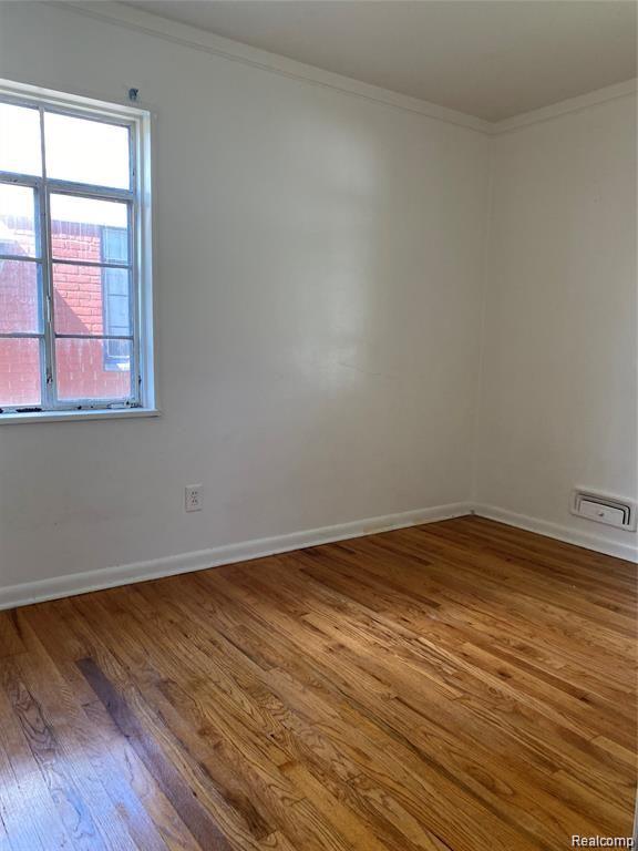 16805 East 8 Mile Road Eastpointe, MI 48021 - Photo 5 of 6