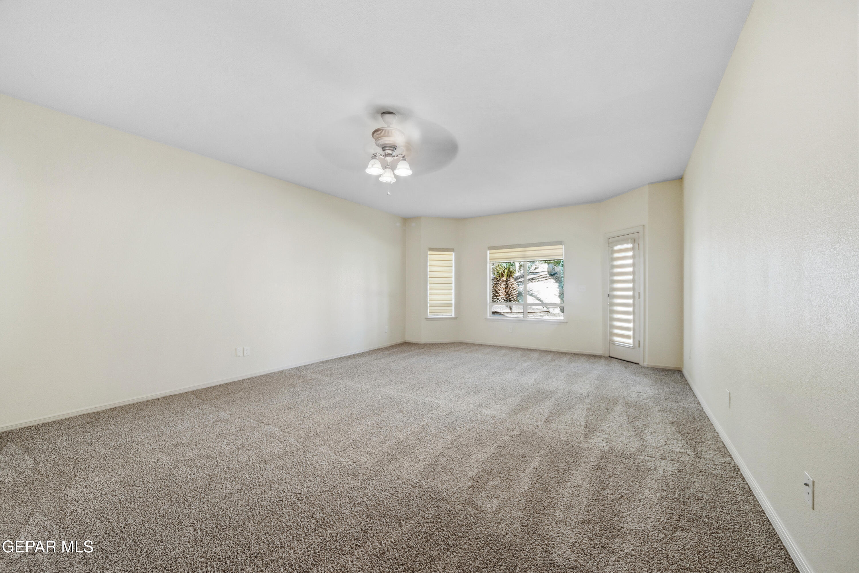 1472 Pioneer Ridge Drive El Paso, TX 79912 - Photo 29 of 58 Primary bedroom