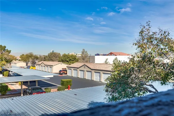$1,595 | 5055 West Hacienda Avenue, Unit 2122, Las Vegas, NV 89118