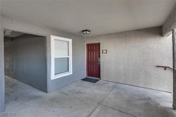 $1,595 | 5055 West Hacienda Avenue, Unit 2122, Las Vegas, NV 89118