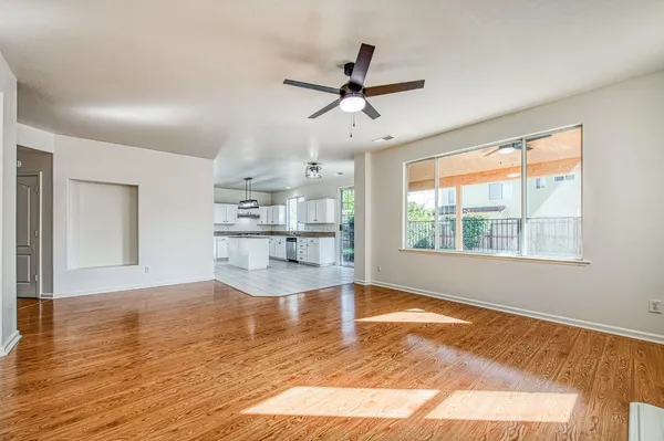 $739,000 | 2707 East Omaha Avenue, Fresno, CA 93720