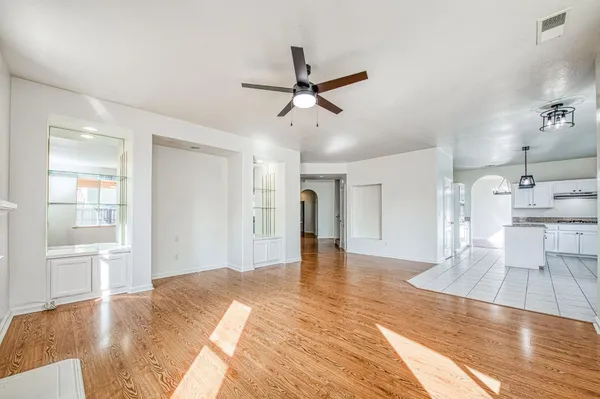 $739,000 | 2707 East Omaha Avenue, Fresno, CA 93720