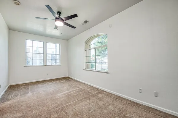 $739,000 | 2707 East Omaha Avenue, Fresno, CA 93720
