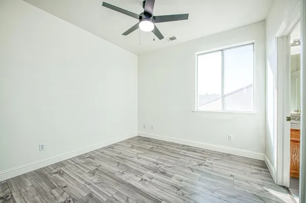 $739,000 | 2707 East Omaha Avenue, Fresno, CA 93720