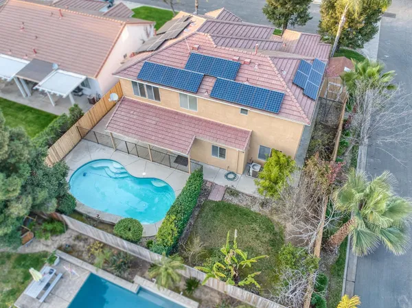 $739,000 | 2707 East Omaha Avenue, Fresno, CA 93720