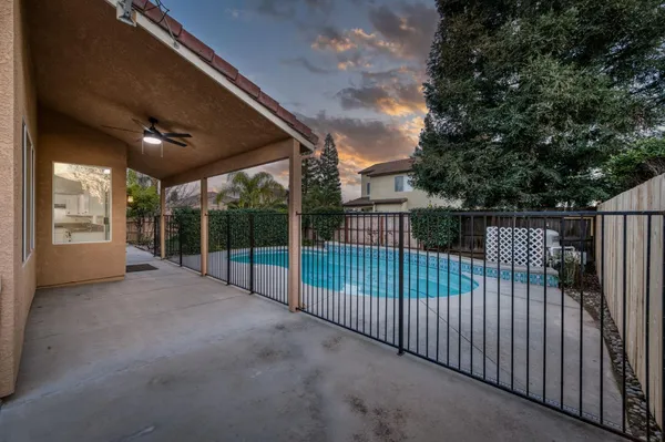 $739,000 | 2707 East Omaha Avenue, Fresno, CA 93720