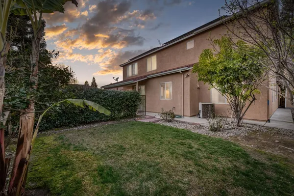 $739,000 | 2707 East Omaha Avenue, Fresno, CA 93720