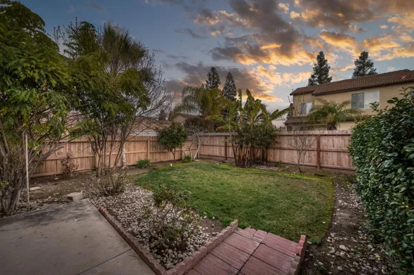 $739,000 | 2707 East Omaha Avenue, Fresno, CA 93720