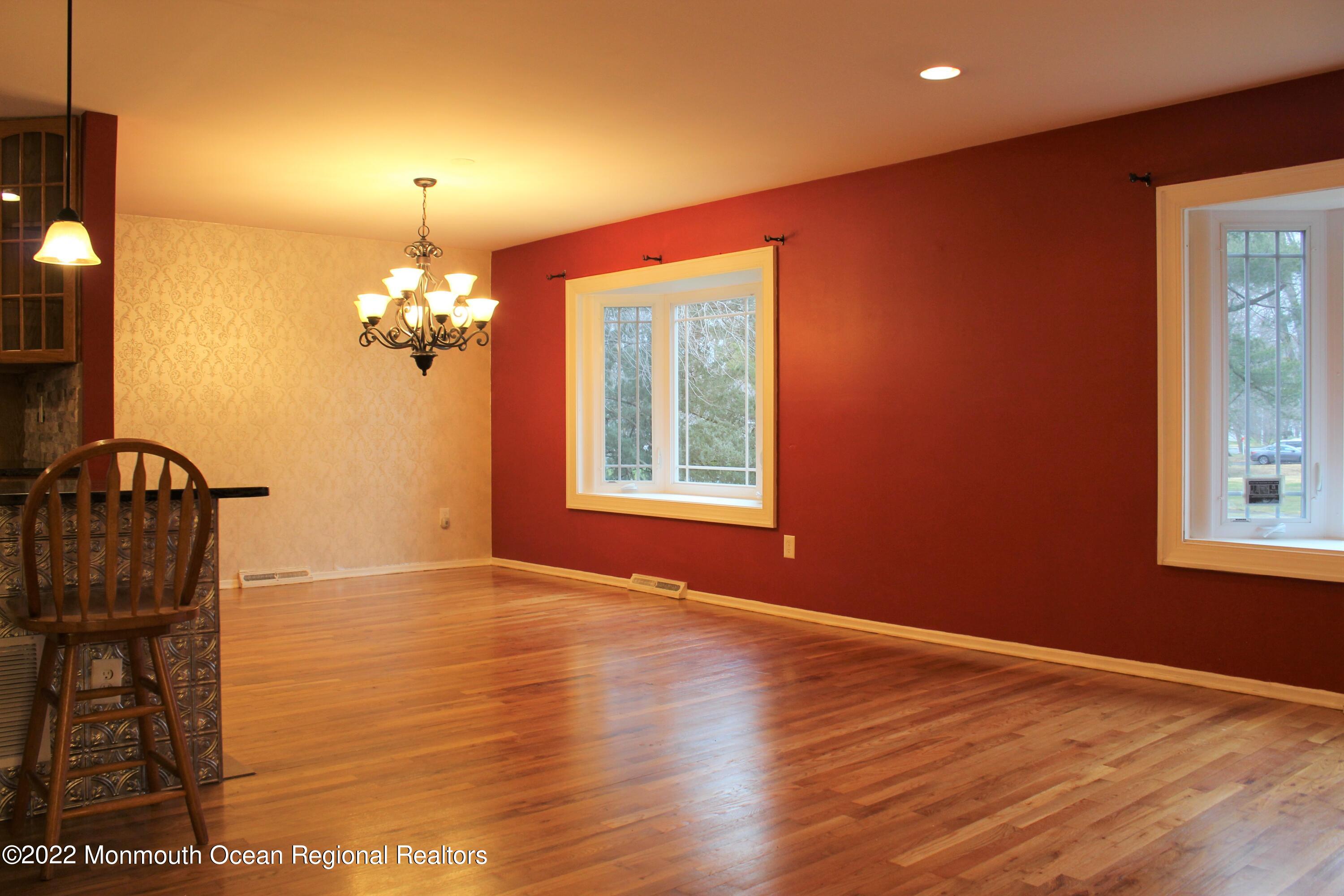 19 Lancelot Road Manalapan, NJ 07726 - Photo 5 of 33 IMG_0102