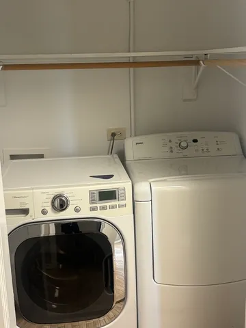 $3,100 | 21 Lakeview Place, Unit 2, Lake Zurich, IL 60047