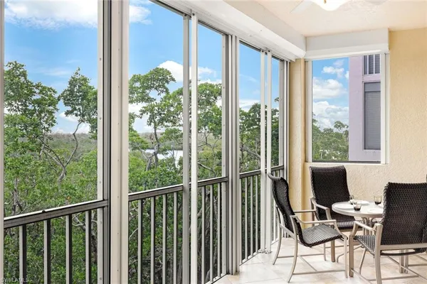 $949,000 | 262 Barefoot Beach Boulevard, Unit 203, Bonita Springs, FL 34134