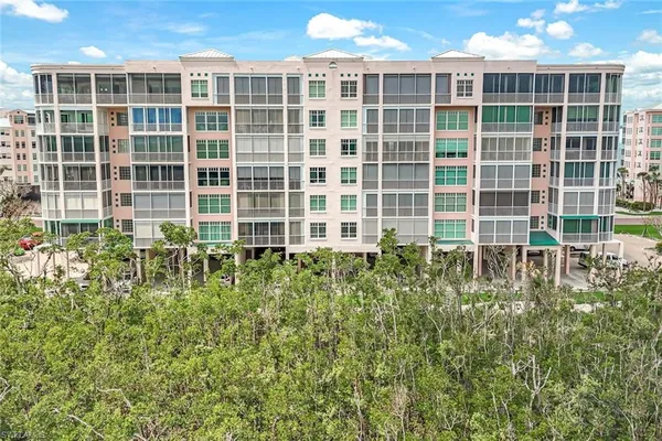 $949,000 | 262 Barefoot Beach Boulevard, Unit 203, Bonita Springs, FL 34134