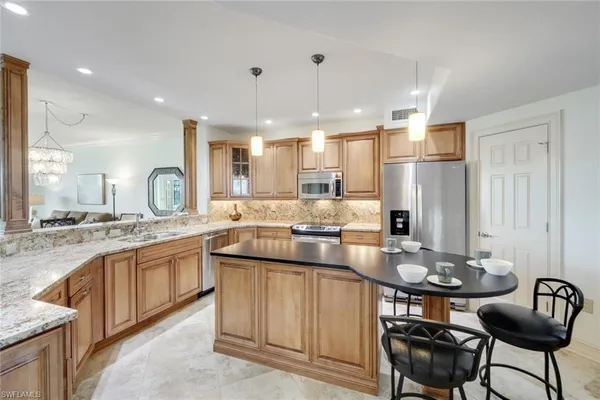$949,000 | 262 Barefoot Beach Boulevard, Unit 203, Bonita Springs, FL 34134