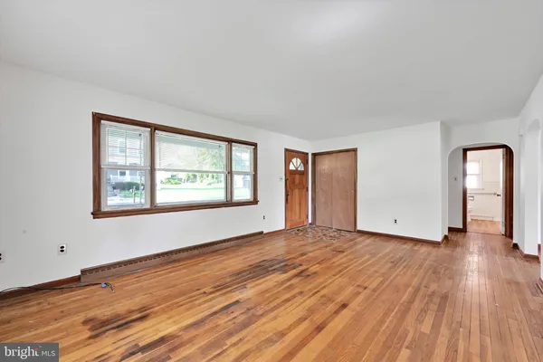 $1,575 | 27 Roselle Avenue, Lancaster, PA 17603