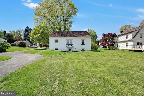 $1,575 | 27 Roselle Avenue, Lancaster, PA 17603