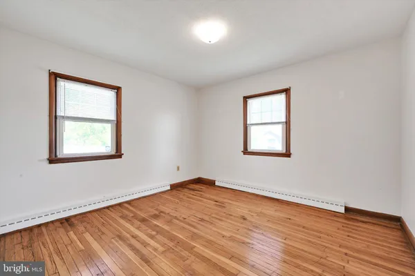 $1,575 | 27 Roselle Avenue, Lancaster, PA 17603
