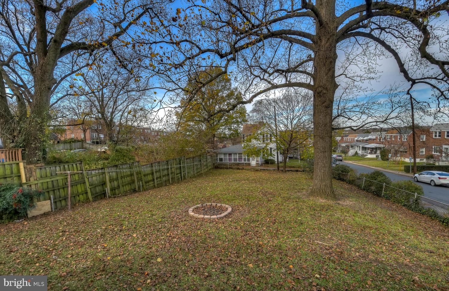 4202 Belle Grove Road Baltimore, MD 21225 - Photo 31 of 31 a view of a yard with basketball court