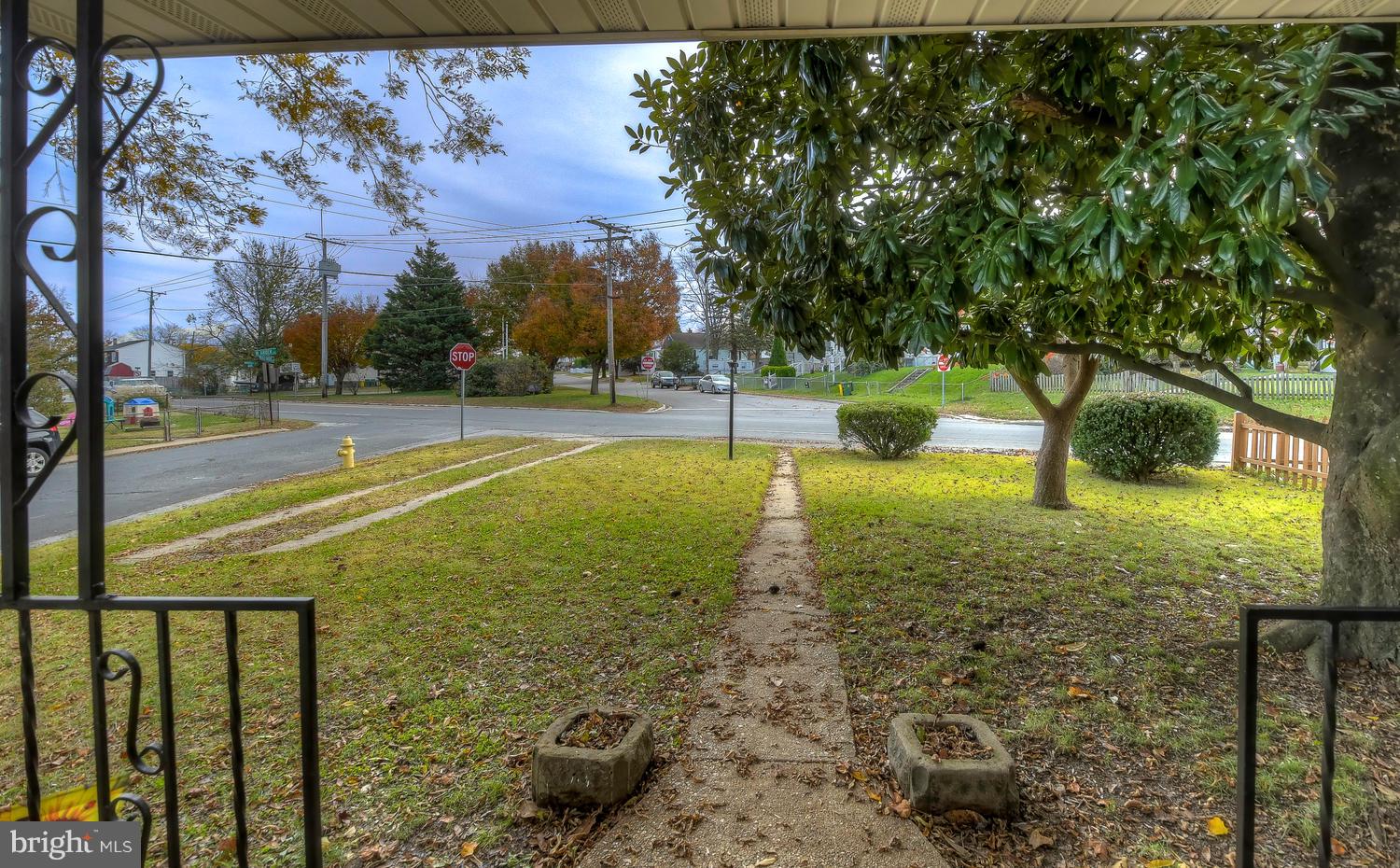 4202 Belle Grove Road Baltimore, MD 21225 - Photo 5 of 31 a view of a yard with basketball court