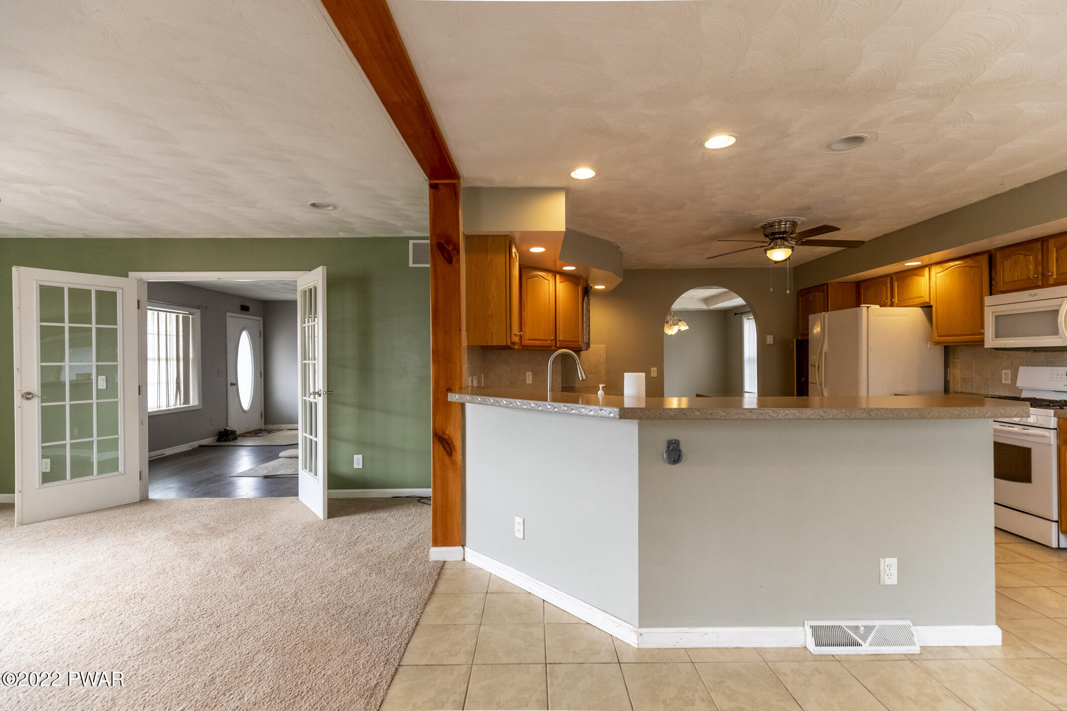 699 Silkmans Road Lake Ariel, PA 18436 - Photo 2 of 47