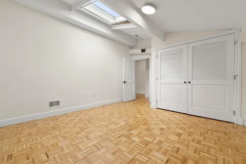 $799,999 | 300 Communipaw Avenue, Unit 234, Jersey City, NJ 07304