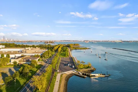 $799,999 | 300 Communipaw Avenue, Unit 234, Jersey City, NJ 07304