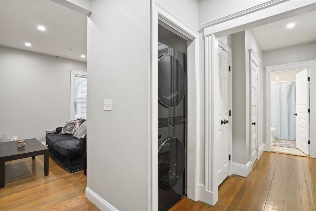 17 Howes Street, Unit 1 Boston, MA 02125 - Photo 4 of 15