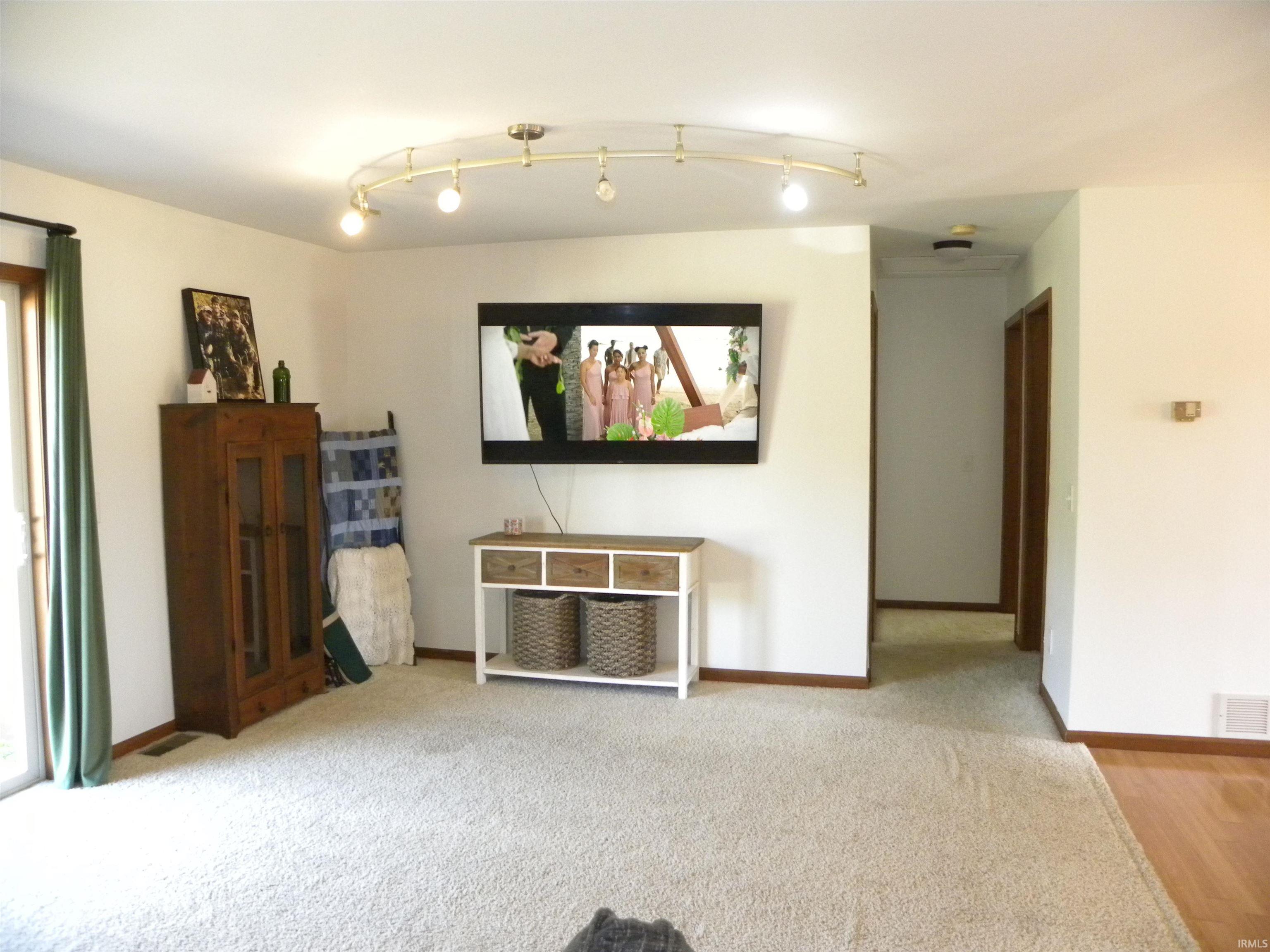 3303 Westward Road Spencer, IN 47460 - Photo 4 of 25 Gallery Image 4