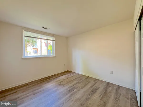 $2,400 | 4538 Conwell Drive, Unit 229, Annandale, VA 22003