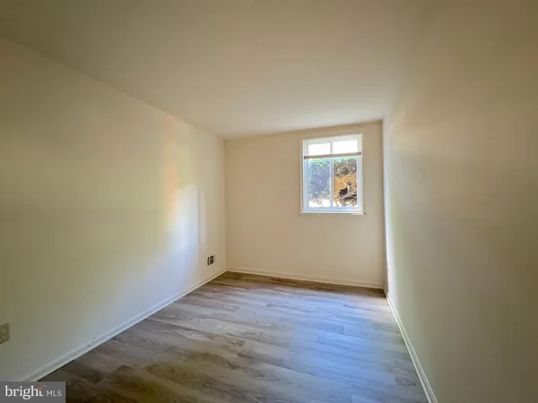 $2,400 | 4538 Conwell Drive, Unit 229, Annandale, VA 22003
