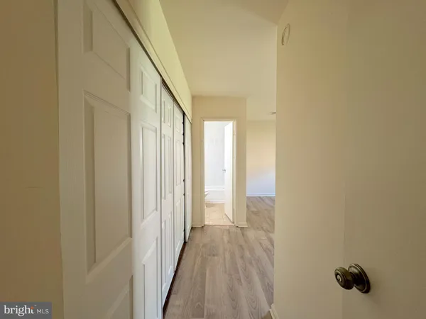 $2,400 | 4538 Conwell Drive, Unit 229, Annandale, VA 22003