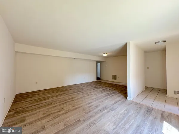 $2,400 | 4538 Conwell Drive, Unit 229, Annandale, VA 22003