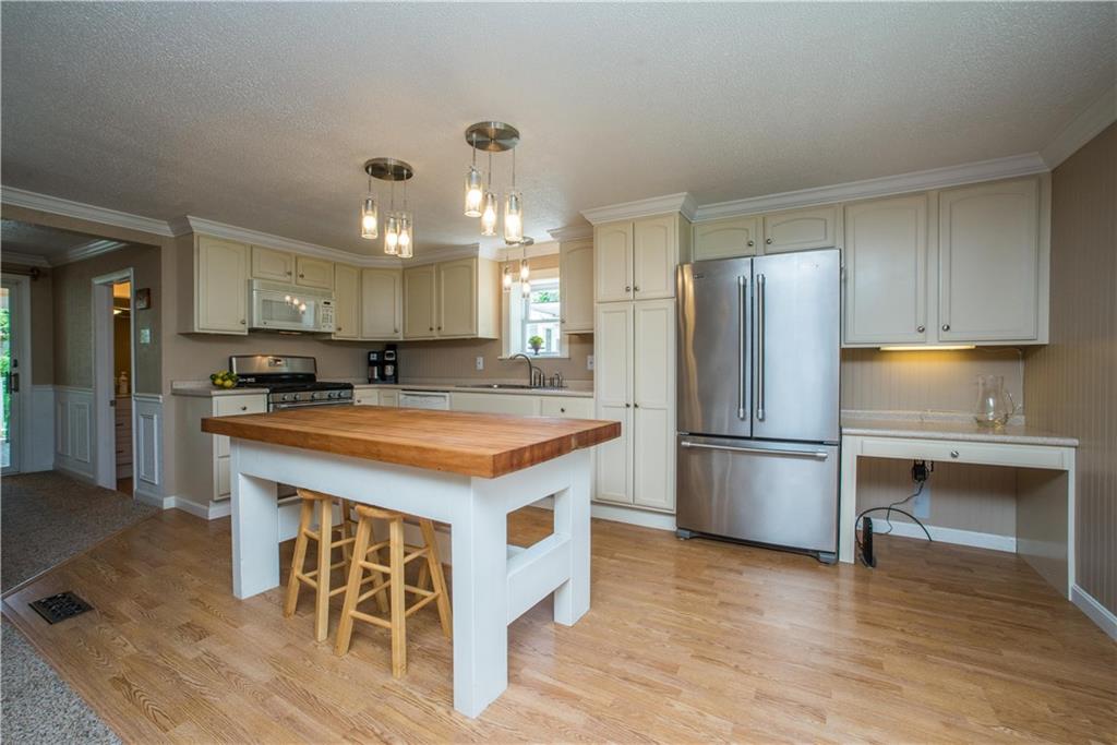 5416 Library Road Bethel Park, PA 15102 - Photo 8 of 25 Gallery Image 8