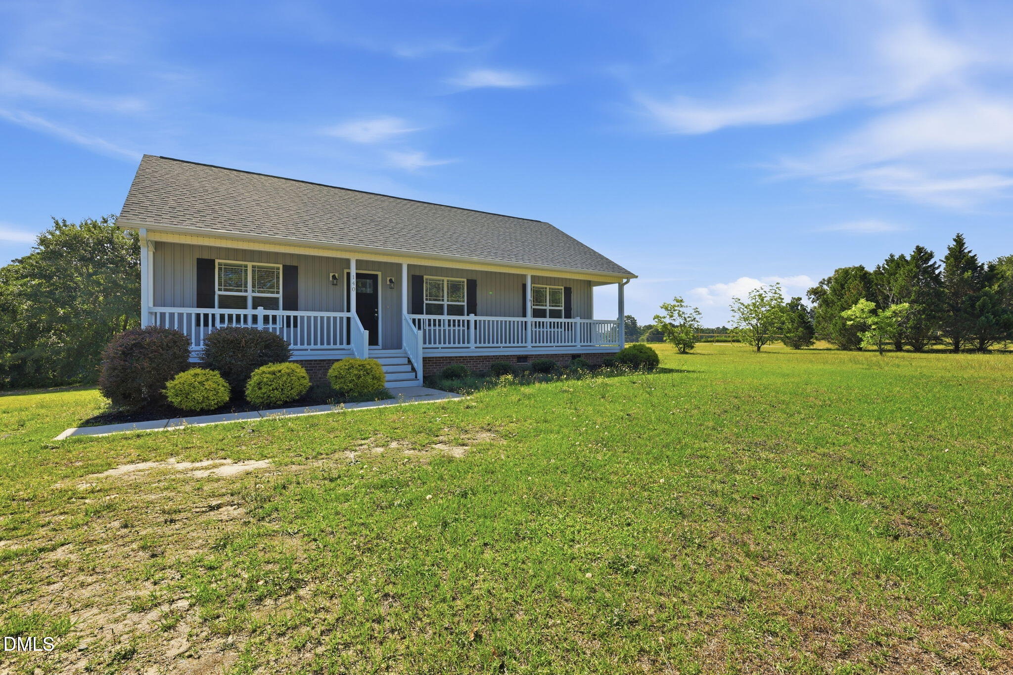 140 Trail Ridge Drive Benson, NC 27504 - Photo 2 of 28