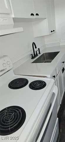 $900 | 312 West Cleveland Avenue, Unit 10, Las Vegas, NV 89102